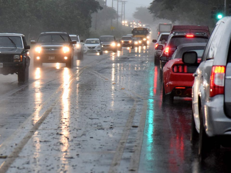 رانندگی در روزهای بارانی چگونه است؟