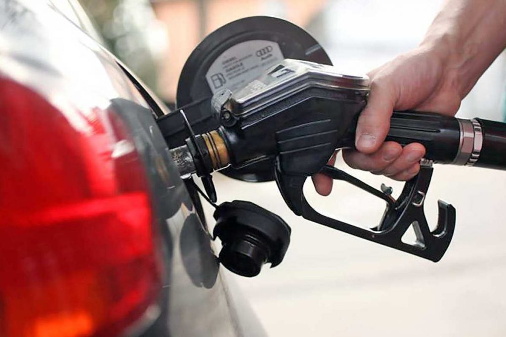 روش بنزین زدن خودرو چگونه است – اتوکلینیک رضایی 