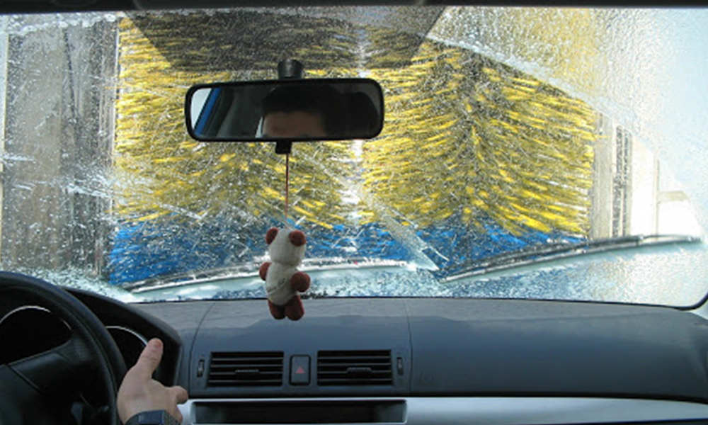 نقطه های مشکی در روی شیشه اتومبیل برای چیست؟ – اتوکلینیک ر ضایی