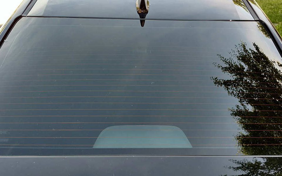 نکاتی را که در مورد شیشه های خودرو باید بدانید – اتوکلینیک ر ضایی